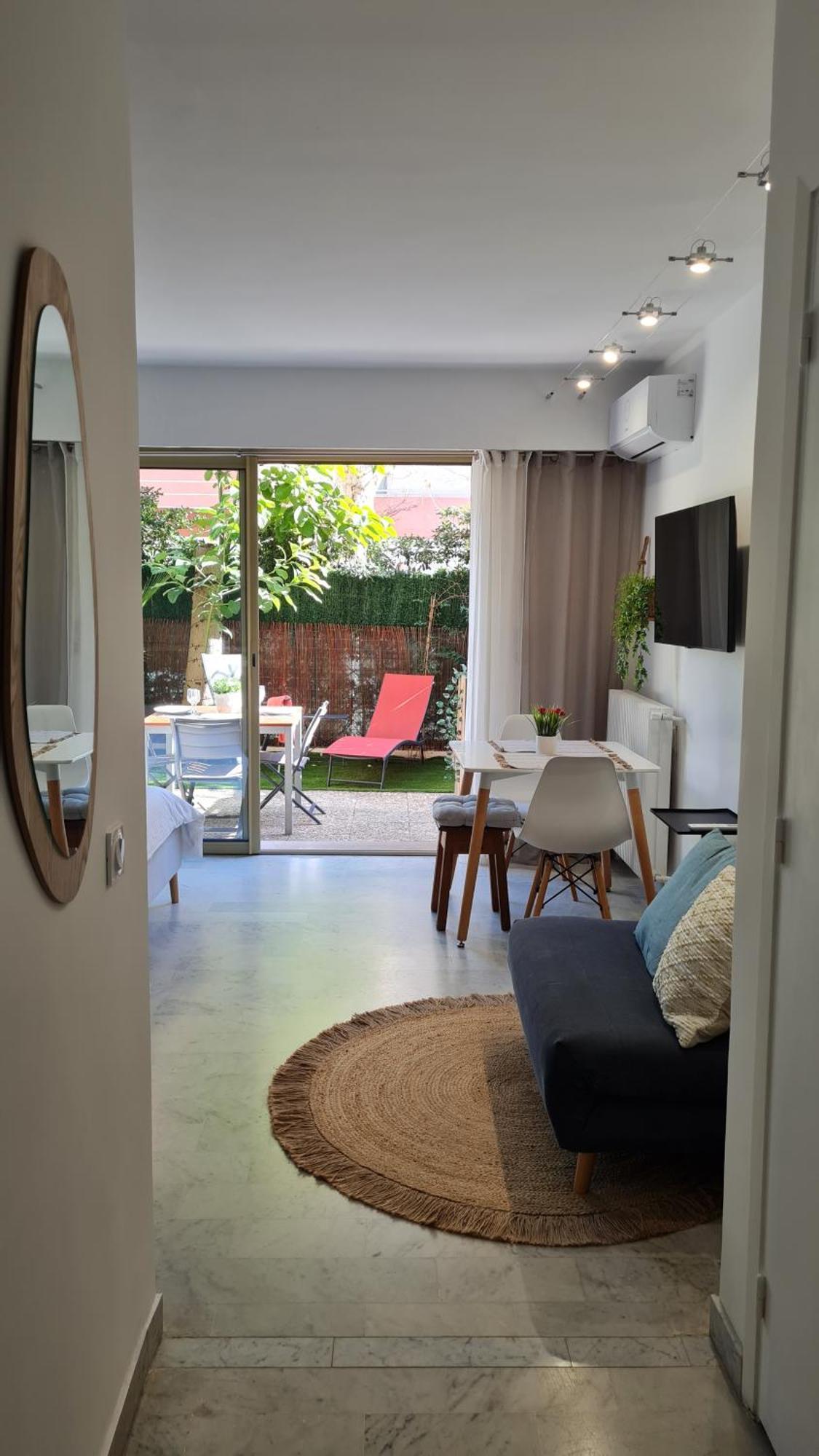Studio Sun-Beach Avec Parking Et Jardin - 500M Des Plages De Juan Les Pins อองทีบส์ ภายนอก รูปภาพ