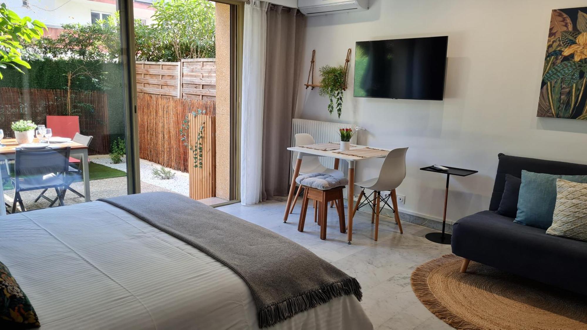 Studio Sun-Beach Avec Parking Et Jardin - 500M Des Plages De Juan Les Pins อองทีบส์ ภายนอก รูปภาพ